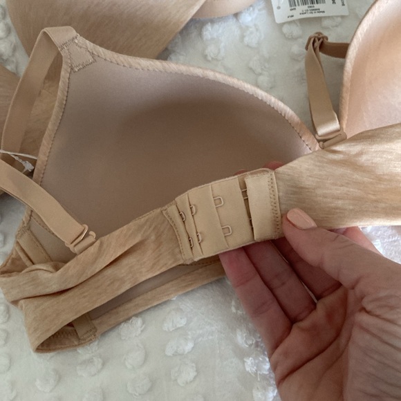 NWT Gap breathe wireless bras in light tan/nude color - Picture 4 of 4